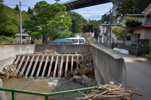 宮古市山田地区の被害状況（山田川の暗渠開始部分）の